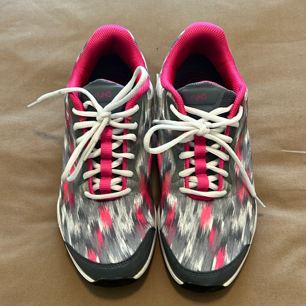 Rykä tennis shoes size 7.5